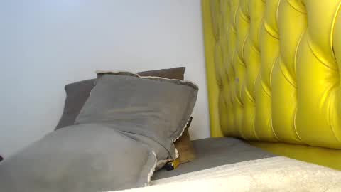 Snapshot of queen_tweakingbae chatting on November 2025 02:45:02 AM valdonte online show from November 2025 02:45:02 AM