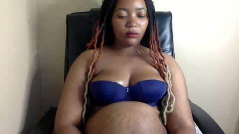 Queenbebony2 online show from December 2024 08:26:01 AM