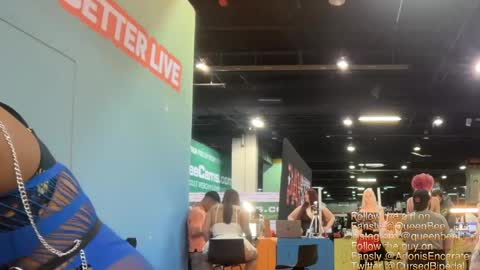 QueenBee online show from April 2026 08:25:02 PM