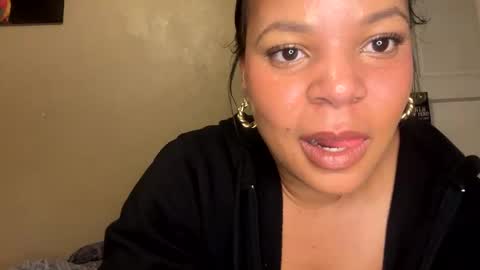 Snapshot of queencreolexo chatting on December 2025 12:15:02 AM queencreolexo online show from December 2025 12:15:02 AM