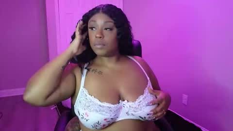 Queen Cherise Roze online show from January 2026 10:59:02 PM