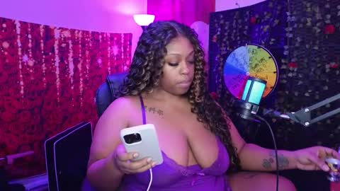 Queen Cherise Roze online show from February 2026 03:52:02 PM