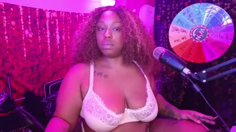 Queen Cherise Roze online show from June 2026 02:44:02 PM
