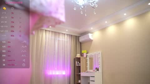 Nelly  INSTA  queenelia  online show from June 2026 10:07:01 AM