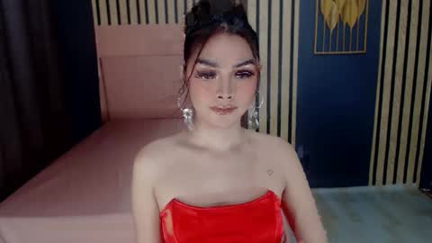 queenemeraldts online show from January 2025 02:58:01 AM