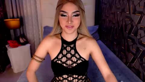 queenemeraldts online show from February 2025 02:29:02 AM