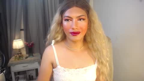 Snapshot of queenfcker1st chatting on January 2026 08:40:02 AM Be my property Sabrina online show from January 2026 08:40:02 AM