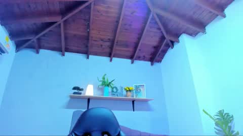 Queen online show from March 2026 08:14:01 PM