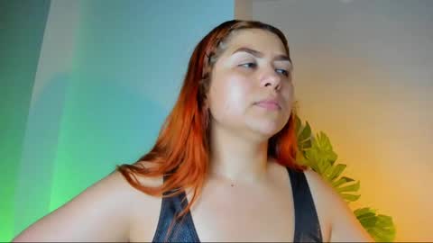 Snapshot of queengrett chatting on May 2026 04:24:02 PM Queen online show from May 2026 04:24:02 PM