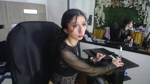 Snapshot of queenjenn__ chatting on January 2025 06:51:02 PM QUEENJEENN online show from January 2025 06:51:02 PM