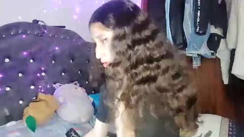 Snapshot of queenjenn__ chatting on November 2025 03:08:02 AM QUEENJEENN online show from November 2025 03:08:02 AM