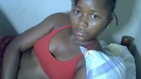 Snapshot of queenlena868103 chatting on November 2025 10:25:01 PM queenlena868103 online show from November 2025 10:25:01 PM