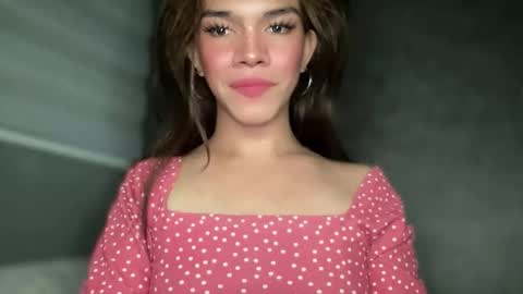 Snapshot of queenn_xxx chatting on October 2025 12:41:02 AM QUEEN online show from October 2025 12:41:02 AM