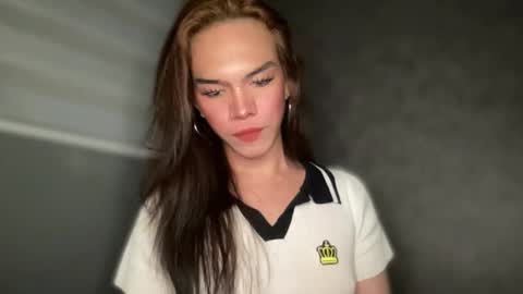 Snapshot of queenn_xxx chatting on October 2025 12:58:01 PM QUEEN online show from October 2025 12:58:01 PM