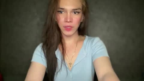 Snapshot of queenn_xxx chatting on October 2025 03:17:02 AM QUEEN online show from October 2025 03:17:02 AM