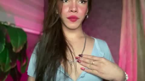 QUEEN online show from March 2026 01:40:02 PM