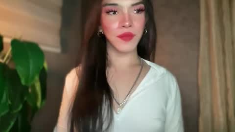 QUEEN online show from April 2026 02:10:01 AM