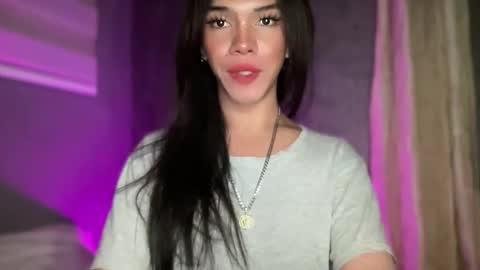 QUEEN online show from April 2026 02:11:01 PM