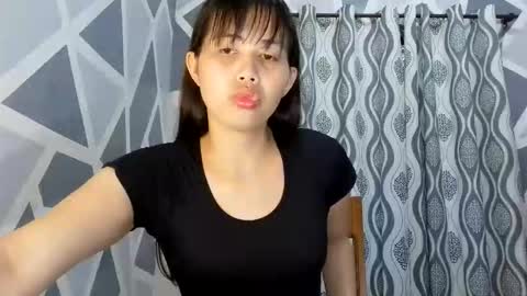 Snapshot of queennbbee chatting on June 2026 07:09:02 AM queennbbee online show from June 2026 07:09:02 AM