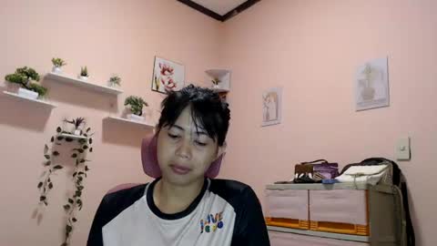 Snapshot of queennbbee chatting on July 2026 01:08:01 AM queennbbee online show from July 2026 01:08:01 AM