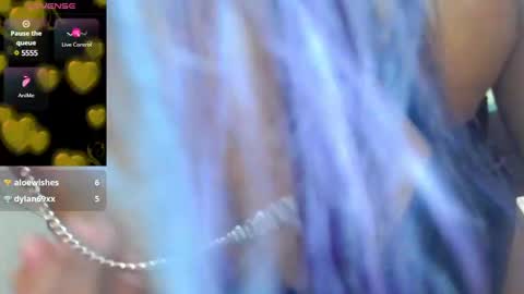 Snapshot of queenofheartsfaerah chatting on March 2025 03:07:01 PM QueenOfHearts online show from March 2025 03:07:01 PM