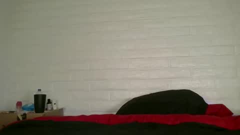 queenofmen33 online show from March 2026 09:54:01 PM