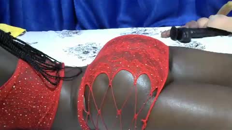 queenoz_46 online show from February 2025 11:34:02 AM