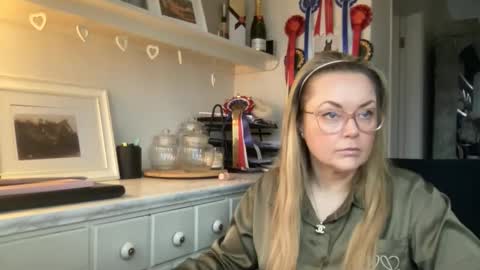 Snapshot of queenp333 chatting on February 2026 08:52:01 AM PrincessP333 online show from February 2026 08:52:01 AM