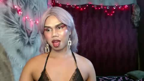 queenpinayebony_xx online show from May 2026 11:39:02 AM