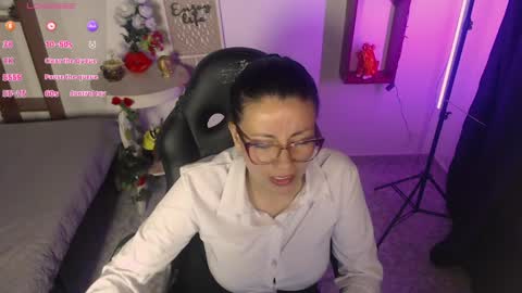 queenrose94 online show from April 2026 12:43:02 PM