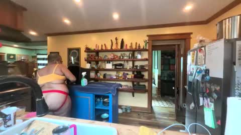 Queen Hilarity online show from March 2026 08:36:02 PM