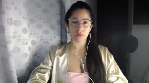 Snapshot of queenvictoria2023 chatting on March 2026 04:02:02 AM Paola online show from March 2026 04:02:02 AM