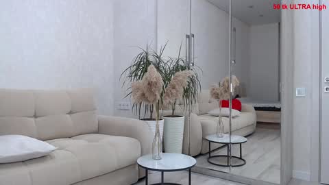 Snapshot of queenviktoria chatting on December 2024 06:28:01 PM Viktoria online show from December 2024 06:28:01 PM