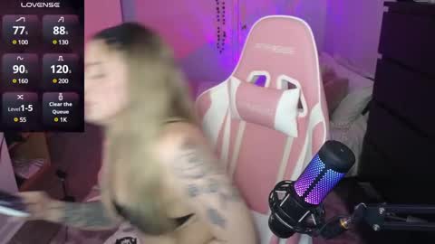 Snapshot of queenx_lexy chatting on February 2025 11:37:01 PM queenx_lexy online show from February 2025 11:37:01 PM