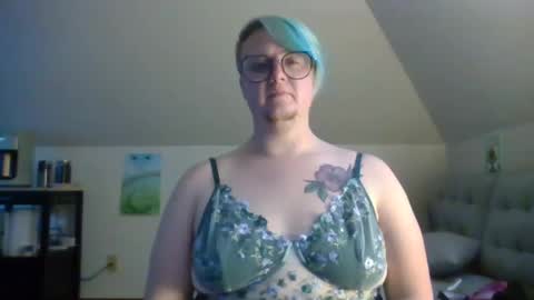 queerlyjaz online show from October 2025 01:36:02 AM