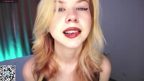Snapshot of quennabrucker chatting on March 2026 06:40:01 AM Tate online show from March 2026 06:40:01 AM