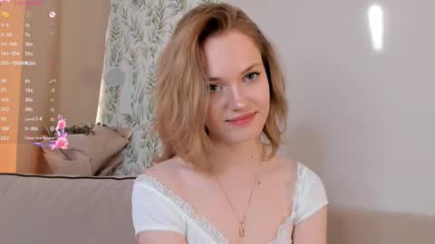 Fiona online show from February 2025 05:43:02 AM