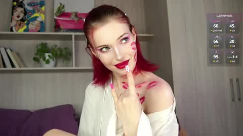 Fiona online show from October 2025 04:04:02 AM