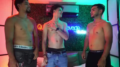 querhyussavagestuds online show from May 2026 09:30:02 PM