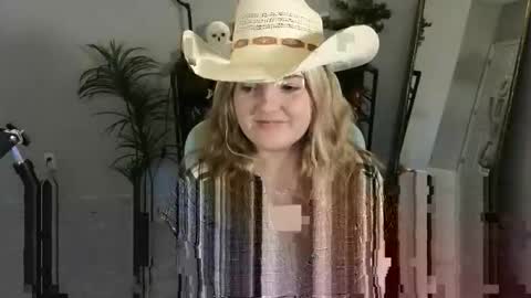 Snapshot of quervoqueen1 chatting on December 2025 02:16:02 AM Bri online show from December 2025 02:16:02 AM