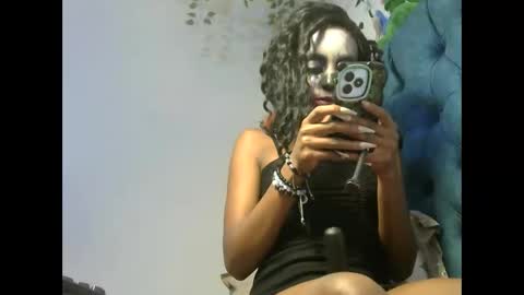 quin_z online show from November 2025 11:40:01 PM