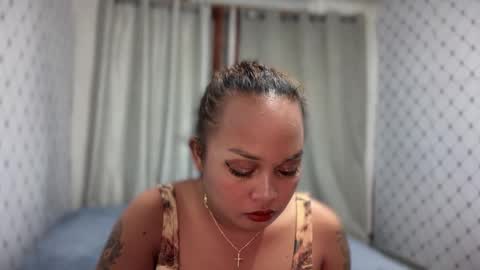 Snapshot of quinn_debzy chatting on September 2025 01:48:02 PM Debzy online show from September 2025 01:48:02 PM