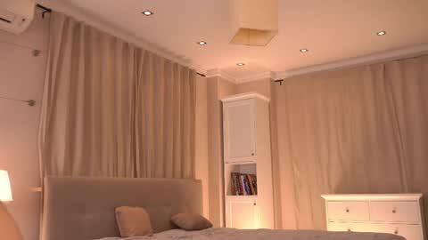 kiri online show from November 2025 04:38:02 PM