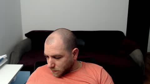 R0bila online show from December 2025 11:45:02 PM