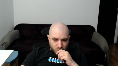 R0bila online show from May 2026 06:59:01 PM