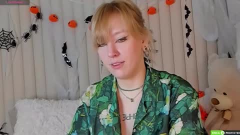 Ray  online show from October 2025 03:09:01 AM