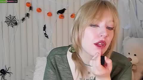 Ray  online show from October 2025 03:07:02 AM