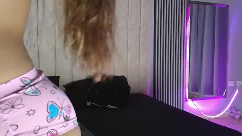 Snapshot of rachell_owen chatting on October 2025 05:04:01 AM rachell_owen online show from October 2025 05:04:01 AM