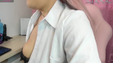 Snapshot of rachellward chatting on January 2025 10:23:02 AM REY online show from January 2025 10:23:02 AM