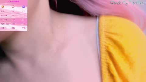 Snapshot of rachellward chatting on November 2025 09:53:01 AM REY online show from November 2025 09:53:01 AM